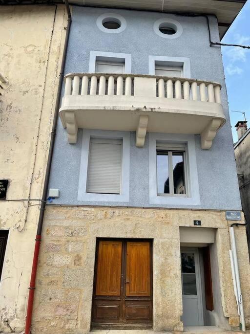 Appartement Sur La Place De Poncin Exterior foto